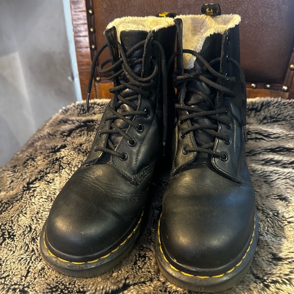 Doc Martens 1460 Serena Fur Lined Lace Up Combat Boots, Size 9 - Picture 1 of 11